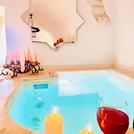 Stellaris Con Jacuzzi Vista Mare Ostuni