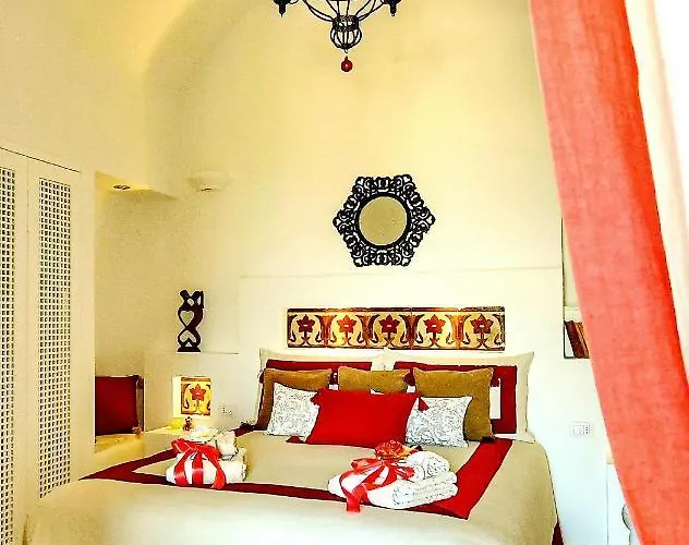 Stellaris Con Jacuzzi Vista Mare אוסטוני